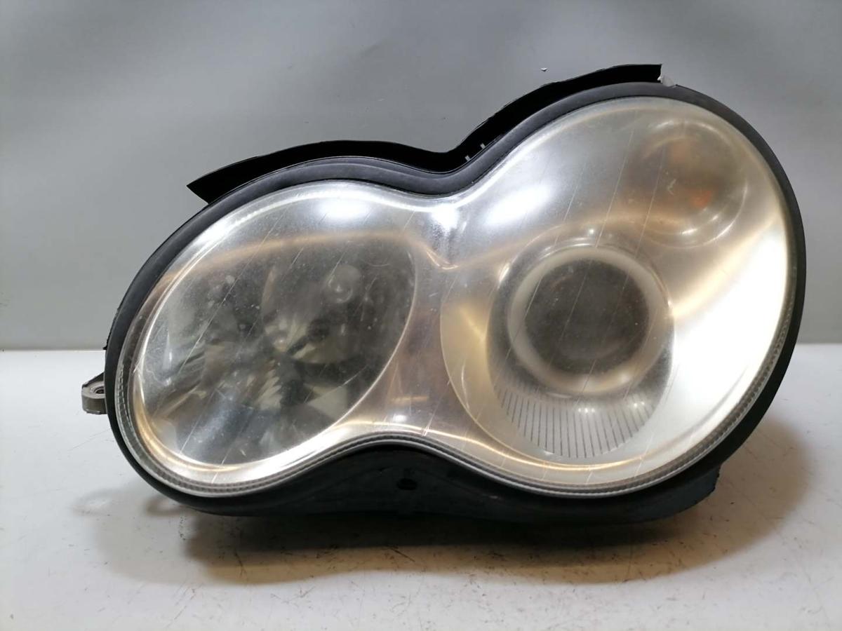 Mercedes C Klasse W203 original Scheinwerfer links Xenon vergilbt BJ03